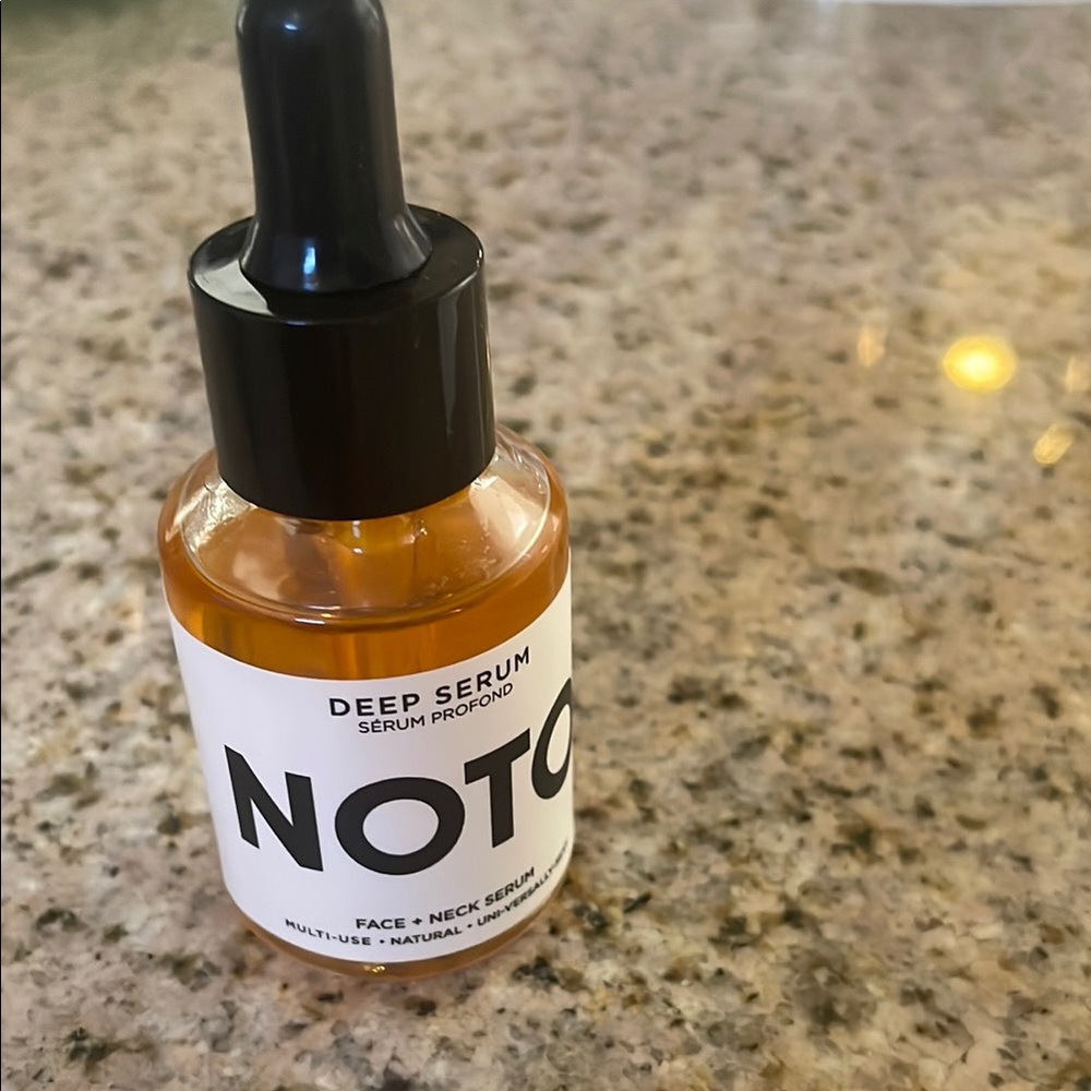 Noto Botanics Black and White Serum & Face Oil Collection 1 oz. New without box